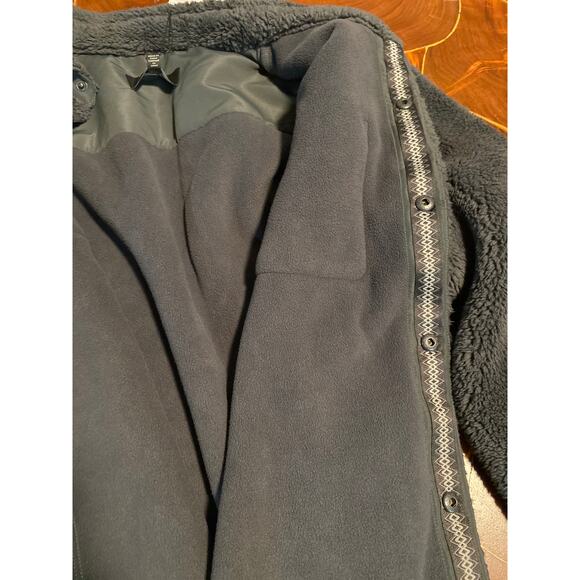 UGG Men’s Tasman Snap Shirt Size L - Picture 5 of 7